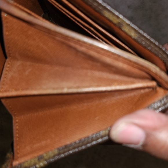 LOUIS VUITTON MONOGRAM CANVAS DOUBLE SNAP VINTAGE  WALLET ! - Picture 9 of 16